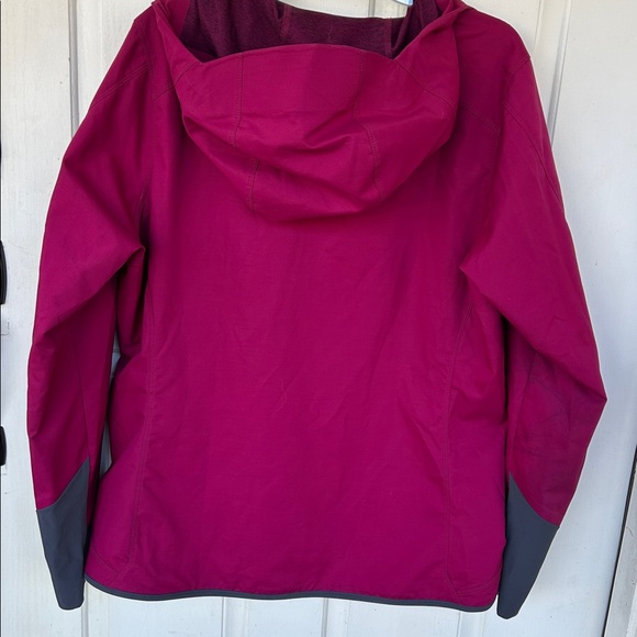 Patagonia Jacket - Picture 3 of 13